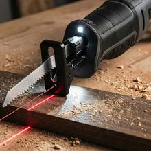 LongFlex 4000 ShockAbsorber Liberty Sierra de sable batería Nexus 21V. Velocidad variable. Sistema ShockAbsorber. Mango rotacional. Láser y luz LED. Cambio de cuchilla rápido. Incluye 6 cuchillas.