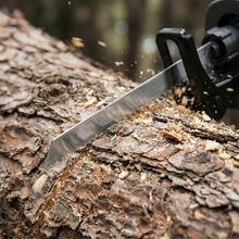 LongFlex 4000 ShockAbsorber Liberty Sierra de sable batería Nexus 21V. Velocidad variable. Sistema ShockAbsorber. Mango rotacional. Láser y luz LED. Cambio de cuchilla rápido. Incluye 6 cuchillas.