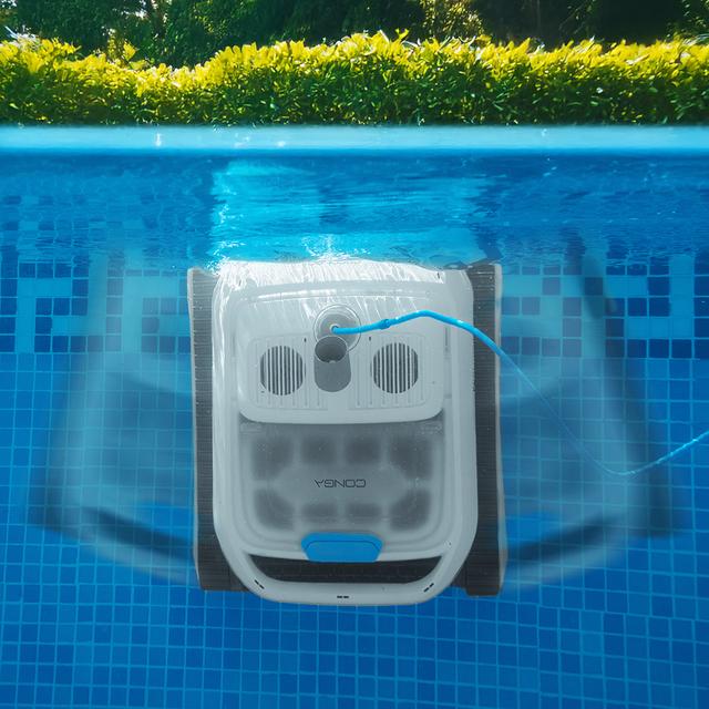 Conga Pooldroid 10000 TotalClean AquaSkater Robot limpiapiscinas para fondos, paredes, línea de flotación y superficie. Apto para superficies de hasta 300 m2. ScubaDriving Tech, limpieza ordenada. 150 minutos de autonomía. Filtro de alta eficiencia de 180 μm. Capacidad de 4 L. Boya para la limpieza de la superficie. Control APP y mando a distancia. 4 motores.