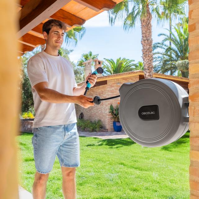 HydroShell 10 Rullo avvolgitubo da 10 m. SlowReturn Technology. Design portatile ed ergonomico. Include un ugello singolo e una pistola spray a 8 funzioni. Connessione universale 3in1.