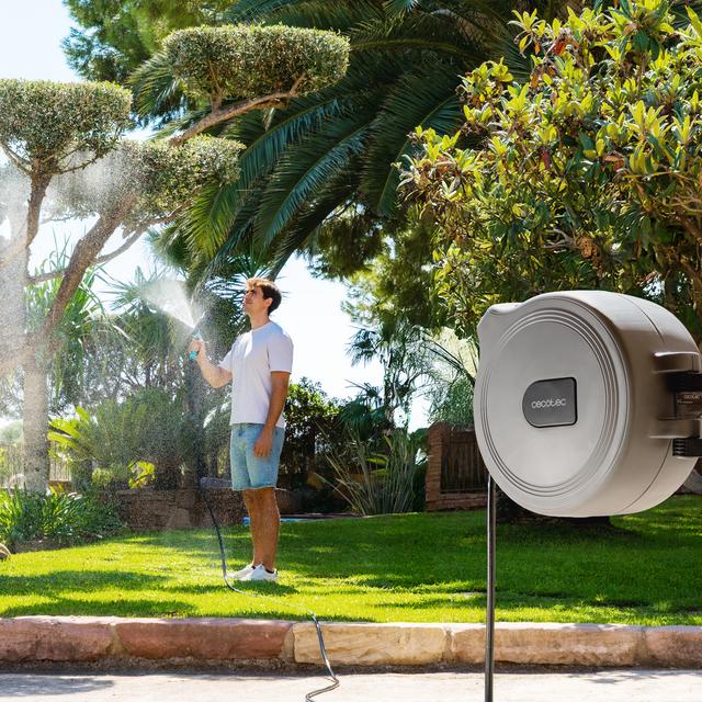 HydroShell 10 Rullo avvolgitubo da 10 m. SlowReturn Technology. Design portatile ed ergonomico. Include un ugello singolo e una pistola spray a 8 funzioni. Connessione universale 3in1.