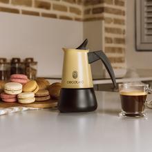 Piccolina 200 Beige Moka fabbricata in acciaio inossidabile di alta qualità ideale per 2 tazze di caffè.