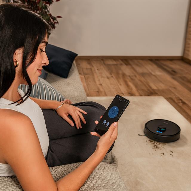 Conga Y50 Robot aspirador con Navegación láser. 5000 Pa de presión de succión. - de autonomía. Cepillo multifunción para todas las superficies. Base de autovaciado con bolsa de polvo de 3 L.