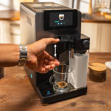 Cremmaet Latte Cafetera superautomática compacta con 19 bares, tanque de leche y sistema Thermoblock.