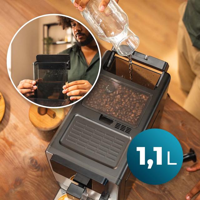 Cremmaet Latte Touch Cafetera superautomática compacta con 19 bares, tanque de leche y sistema Thermoblock.