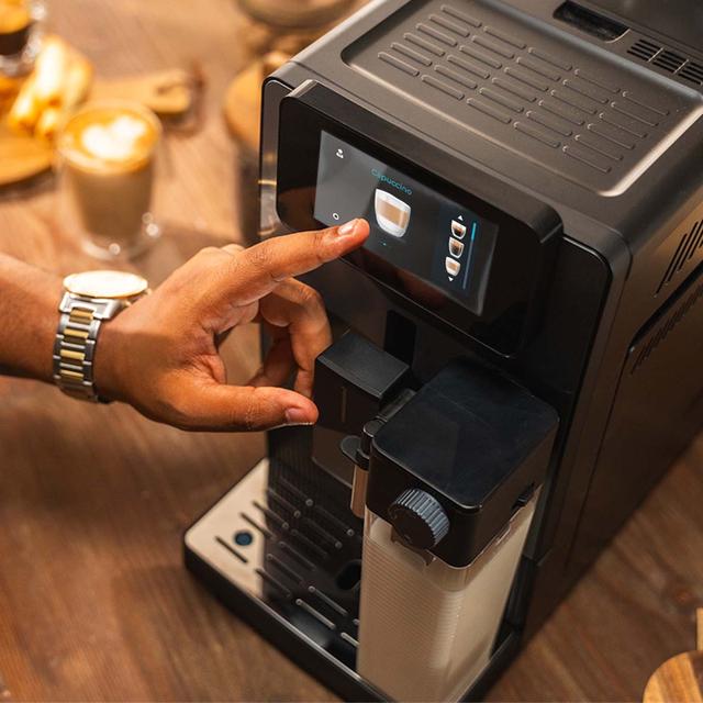 Cremmaet Latte Touch Cafetera superautomática compacta con 19 bares, tanque de leche y sistema Thermoblock.