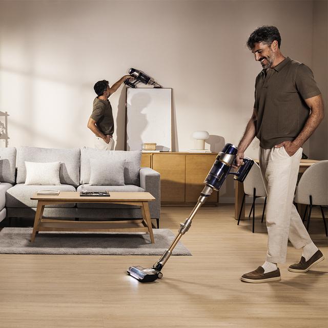 Conga Rockstar RX90 AI AquaPet Flex Aspirador escoba sin bolsa sin cables con Máxima potencia de succión de 350 AW y ultrapotencia de 850 W. 100 minutos de autonomía. Inteligencia Artificial. Cepillo HairLess antienredos. Tubo flexible y kit de accesorios completo.