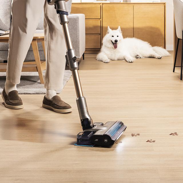 Conga Rockstar RX90 AI AquaPet Flex Aspirador escoba sin bolsa sin cables con Máxima potencia de succión de 350 AW y ultrapotencia de 850 W. 100 minutos de autonomía. Inteligencia Artificial. Cepillo HairLess antienredos. Tubo flexible y kit de accesorios completo.