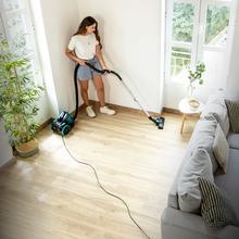 Conga Rockstar Cyclonic XL Aspirador de trineo sin bolsa de 890 W, con depósito de 2,5 litros y filtro de alta eficiencia para un aire más limpio. Cuenta con tubo telescópico metálico ajustable y accesorios especiales para muebles y esquinas, facilitando la limpieza en las zonas difíciles.