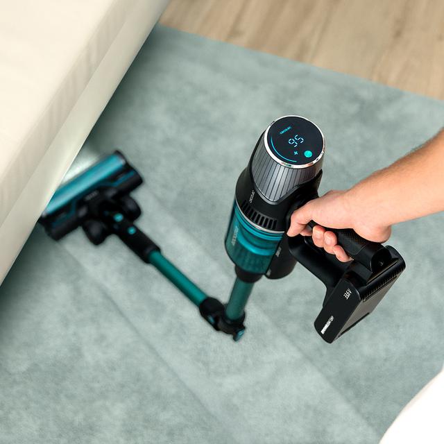 Conga Rockstar RX50 Pet Flex Diamond Aspirador escoba sin cables sin bolsa máxima potencia de succión de 300 AW y ultrapotencia de 780 W. 90 minutos de autonomía. Cepillo HairLess antienredos. Tubo flexible y kit de accesorios completo. Incluye cepillo para animales.