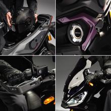 Cecotec Vulcano Executive Series Con una potencia máxima de 17000W y hasta 200Km de autonomía, la Vulcano XT mantiene las prestaciones del modelo original incorporando mejoras en seguridad, rendimiento, conectividad y confort. Equipada con frenos ABS, display con sincronización móvil y cargador integrado Tipo 2. Homologada L3eB (equivalente a 125 cc).