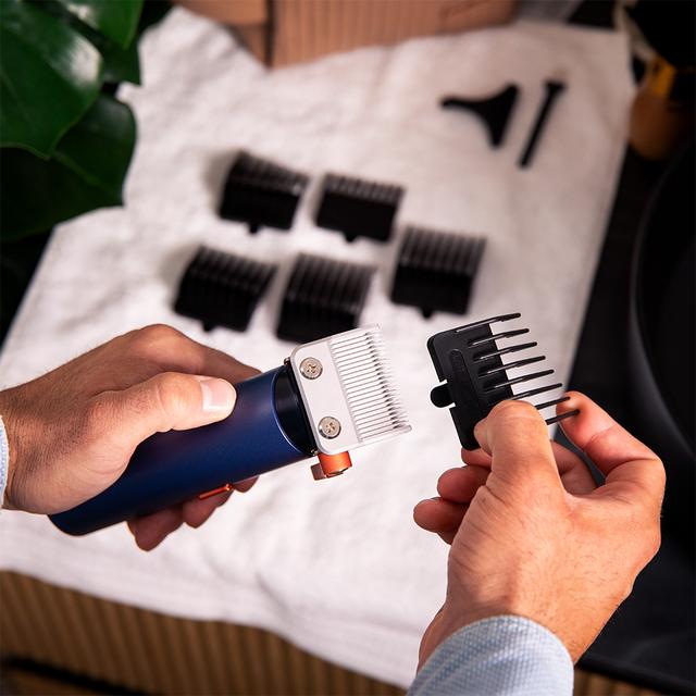 PrecisionCare Expert Tagliacapelli con motore Brushless digitale, 2 velocità, 6 pettini guida, corpo in alluminio, batteria da 2 ore, regolazione della lunghezza da 0,8 a 2 mm, 6700 giri/min.