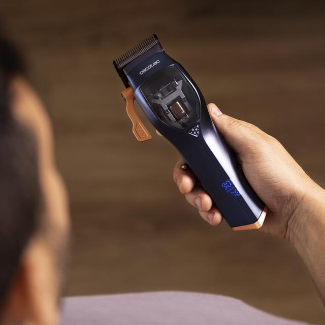 PrecisionCare Expert Vector Cortapelos con motor vector magnético de 9200 rpm, cuchilla DLC de acero inoxidable y cerámica, 90 minutos de autonomía, 4 peines.