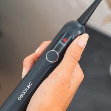 ToothCare UltraSonic PlatiniumSwing Spazzolino sonico con oscillazione, fino a 50.000 giri al minuto, 5 modalità, display, rapporto di pulizia, 8 testine, ricarica wireless e custodia.