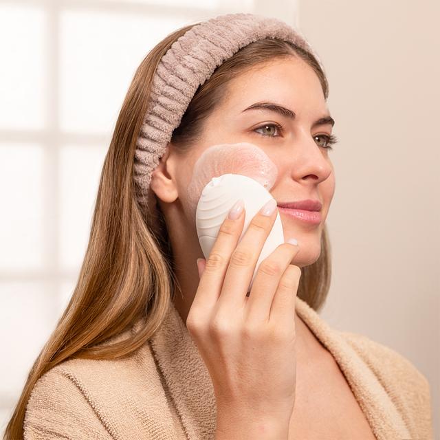 FaceCare TotalClean Soft – Limpiador Facial Ultrasónico con Generador de Jabón Automático, Vibración Sónica + Masaje Reafirmante, Silicona de Grado Alimenticio, 60 min de Autonomía, IPX6 Waterproof, Control de Velocidad