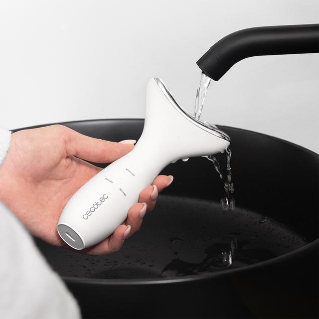 FaceCare Face&Neck Pro Lichttherapie-Gesichtsbürste l Gesicht und Hals l 3 Modi l Rotes, blaues und grünes LED-Licht l 5 EMS-Stufen l Vibration l Wärmefunktion