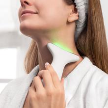 FaceCare Face&Neck Pro Lichttherapie-Gesichtsbürste l Gesicht und Hals l 3 Modi l Rotes, blaues und grünes LED-Licht l 5 EMS-Stufen l Vibration l Wärmefunktion