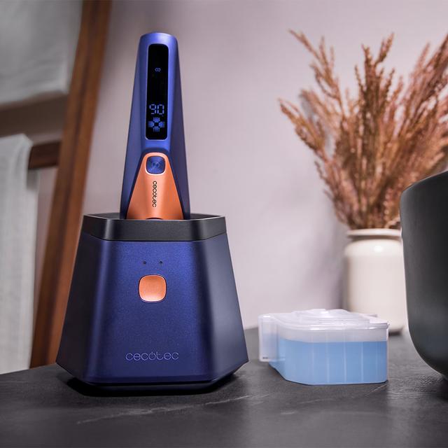 PrecisionCare Saphire Pro Rasoio rotante con base autopulente 3-5 minuti, Include liquido autopulente, Durata di 90 minuti, Lame in titanio