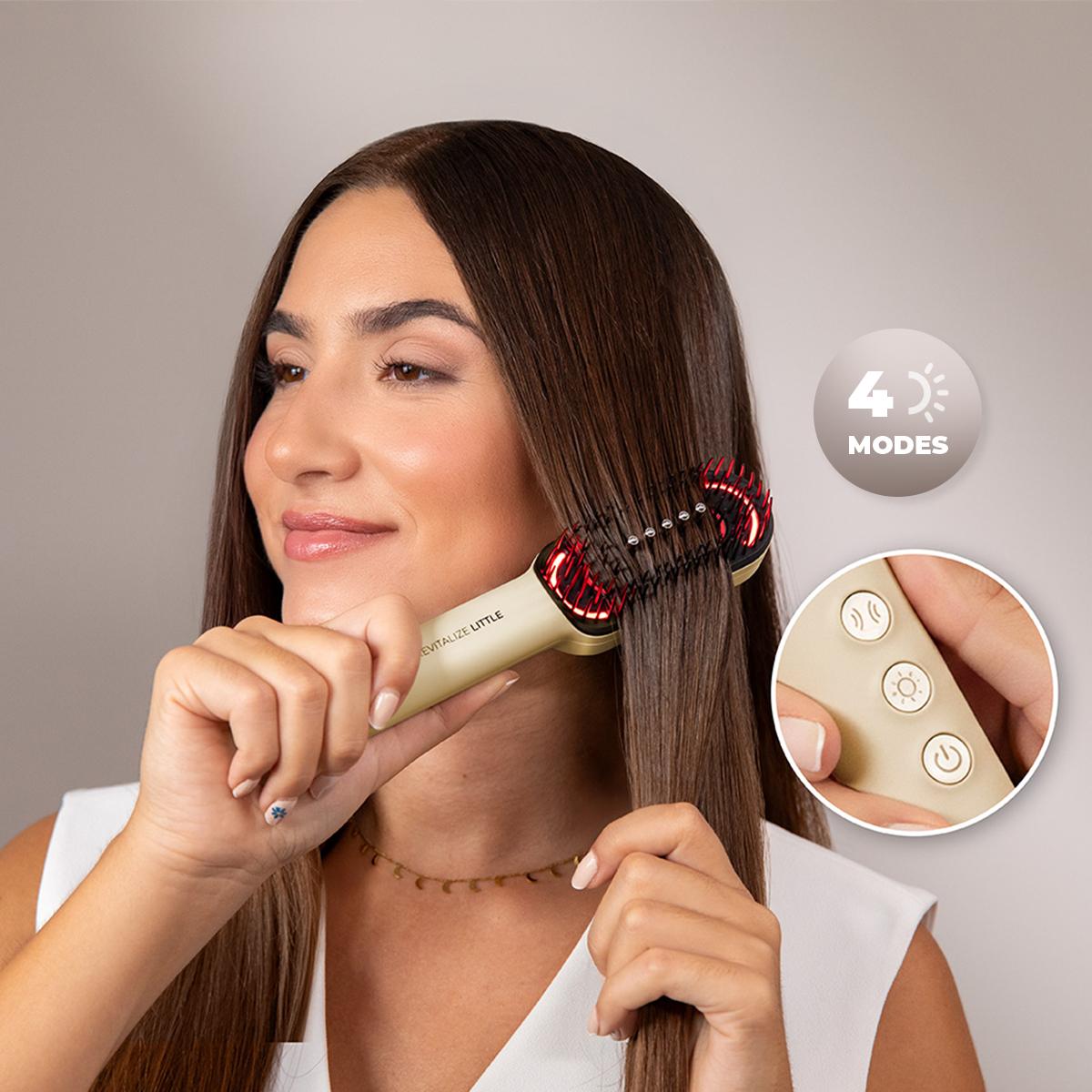 Cepillo reparador CECOTEC HairCare Revitalize Little en uso con 4 modos de luz