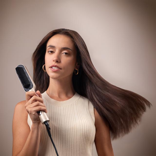 InstantCare Lisse IonTech Cepillo Alisador con Tecnología de Iones, 9 Ajustes de Temperatura (130ºC–210ºC), Revestimiento Cerámico, 23 Dientes, Calentamiento en 30s, Chips Inteligentes, Antiquemaduras, Incluye Guante y Clips