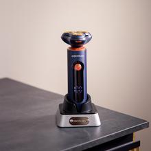 PrecisionCare Aluminium Pro: Afeitadora Rotativa, 80 mins de Autonomía, Pantalla, Cuchillas de Titanio, Base de carga