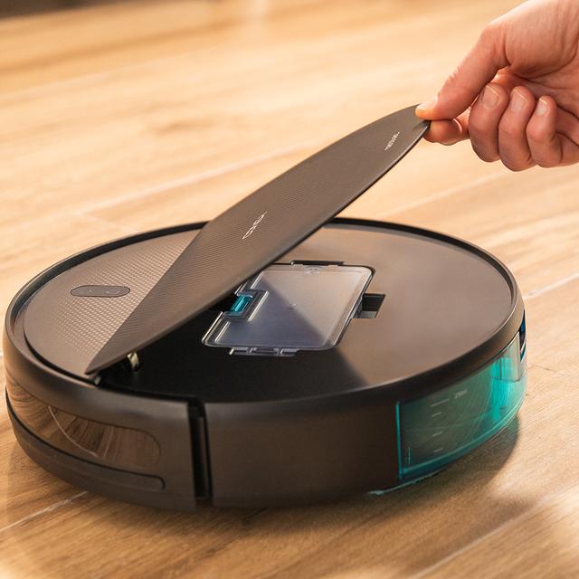 Conga Animal Pro Robot aspirador con navegación giroscópica para una limpieza total de la casa. Motor de succión de 2000 Pa. 2 cepillos laterales.Mopa de fregado. Autonomía de 120 minutos. Control con APP de CECOTEC y con mando a distancia. Conectividad WiFi 2,4 GhZ y Bluetooth.