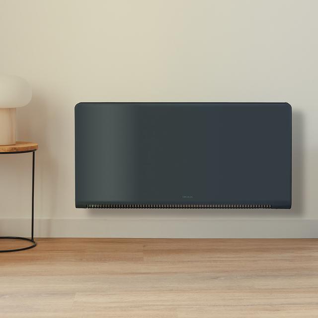 ReadyWarm 7200 Design Connected Convettore da 1800W con display touch screen, telecomando e APP. Adatto a parete o a pavimento, con un design moderno e innovativo
