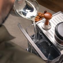 Power Espresso 20 Barista Steel & Grind Barista-Siebträgermaschine mit 20 Bar Pumpendruck, integriertem Kegelmahlwerk, Dampfrohr, Pre-Infusionssystem und einem dualen Thermoblock-Heizsystem.