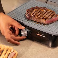 Rock'nGrill 1500 Full Open Parrilla eléctrica con 1500W. Revestimiento de piedra RockStone. Apertura 180º.  Bandeja recogegrasas.