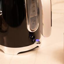 Thermosense Oval Black Hervidor de agua de 1,7 litros, cuerpo de acero inoxidable y con 2200 W.