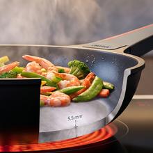 Sartén 24cm, Colección Gourmet+Sartén de 24 cm, apta inducción y todas las cocinas. Construcción de aluminio fundido de 5,5mm con fondo termodifusor encapsulado. Triple capa de revestimiento antiadherente ILAG de la mejor calidad libre de PFOAs.