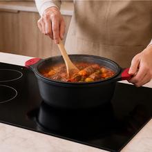 Cacerola alta 20cm, Colección GourmetCacerola de 20 cm, apta inducción y todas las cocinas. Construcción de aluminio fundido de 5,5mm con fondo termodifusor encapsulado. Triple capa de revestimiento antiadherente ILAG de la mejor calidad libre de PFOAs.