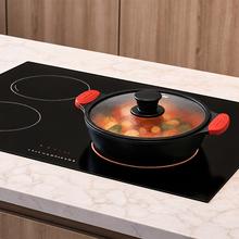 Cacerola baja 28cm, Colección GourmetCacerola de 28 cm, apta inducción y todas las cocinas. Construcción de aluminio fundido de 5,5mm con fondo termodifusor encapsulado. Triple capa de revestimiento antiadherente ILAG de la mejor calidad libre de PFOAs.