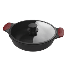 Cacerola baja 28cm, Colección GourmetCacerola de 28 cm, apta inducción y todas las cocinas. Construcción de aluminio fundido de 5,5mm con fondo termodifusor encapsulado. Triple capa de revestimiento antiadherente ILAG de la mejor calidad libre de PFOAs.