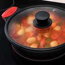 Cacerola baja 28cm, Colección GourmetCacerola de 28 cm, apta inducción y todas las cocinas. Construcción de aluminio fundido de 5,5mm con fondo termodifusor encapsulado. Triple capa de revestimiento antiadherente ILAG de la mejor calidad libre de PFOAs.