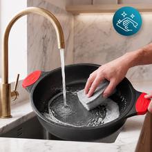 Set cacerolas de 20, 24, 28cm y cazo de 16cm, Colección Gourmet+Set de cacerolas de 20cm, 24cm, 28cm y cazo de 16cm, aptas inducción y todas las cocinas. Construcción de aluminio fundido de 5,5mm con fondo termodifusor encapsulado. Triple capa de revestimiento antiadherente ILAG de la mejor calidad libre de PFOAs.