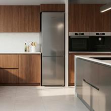 Bolero CoolMarket Combi 356i Inox D - Frigorífico Combi Acero Inoxidable, 356L, Ancho 59,5cm, Alto 200cm, Total NoFrost, Multi Airflow, Fast Freezing, FreshnessFlex HUB, HumidityFlex HUB y Puerta Reversible - Iluminación LED y Display Interior