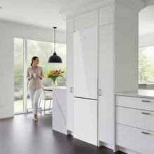 Bolero CoolMarket Combi 356i White Glass D - Frigorífico Combi Cristal Blanco, 356L, Ancho 59,5cm, Alto 200cm, Total NoFrost, Multi Airflow, Fast Freezing, FreshnessFlex HUB, HumidityFlex HUB y Puerta Reversible - Iluminación LED y Display Interior