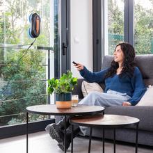 Conga Windroid W10 DoubleSpray 3-in-1 Fensterreinigungsroboter: Sprüht, reinigt und trocknet. Sprüht von beiden Seiten. 4 Reinigungsmodi. Inklusive App und Fernbedienung für volle Bewegungssteuerung. Reinigt verschiedene Oberflächen.