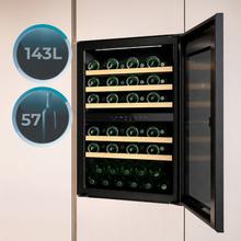 Bolero GrandSommelier Duo 57000 Touch Matt Black Compressor Vinoteca integrable negra mate con doble zona y sensor de apertura Touch con capacidad para 57 botellas en 5 baldas de madera y 88,5 cm de alto por 59 cm de ancho. Sistema compresor de enfriamiento muy silencioso (38dB) y refrigerado por gas respetuoso con el medio ambiente (R600a). Luz LED y panel de control táctil LED interiores.