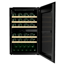 Bolero GrandSommelier Duo 57000 Touch Matt Black Compressor Vinoteca integrable negra mate con doble zona y sensor de apertura Touch con capacidad para 57 botellas en 5 baldas de madera y 88,5 cm de alto por 59 cm de ancho. Sistema compresor de enfriamiento muy silencioso (38dB) y refrigerado por gas respetuoso con el medio ambiente (R600a). Luz LED y panel de control táctil LED interiores.