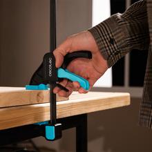 StrongComfort 740 Instant Evolution Set de sargentos de liberación y presión rápida para trabajos de carpintería o sujección o colocación en firme de piezas. 12 piezas. Hasta 70Kg de presión. Incluye pinzas de presión para trabajos de detalle.