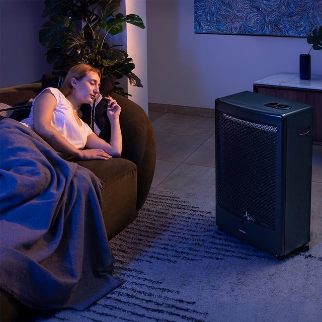 ReadyWarm 5300 Catalytic Aquecedor a gás com uma potência de até 3000 W, triplo sistema de segurança e botija de gás com 13 kg de capacidade.