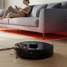 Conga M90 Dark Robot aspirapolvere. Intelligenza artificiale e navigazione laser. Motore di aspirazione di 25000 Pa. Fino a 240 minuti di autonomia in modalità Eco. Spazzola in silicone, ideale per case con animali domestici. Compatibile con reti Wi-Fi da 2,4 GHz e Bluetooth.