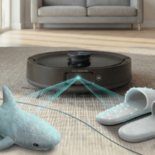 Conga M90 Dark Robot aspirapolvere. Intelligenza artificiale e navigazione laser. Motore di aspirazione di 25000 Pa. Fino a 240 minuti di autonomia in modalità Eco. Spazzola in silicone, ideale per case con animali domestici. Compatibile con reti Wi-Fi da 2,4 GHz e Bluetooth.