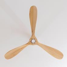 EnergySilence 5400 Classic White&LightWood Ventilador de techo de 40 W y 52” con mando a distancia, mando a distancia, 6 velocidades, 3 aspas, modo winter-summer y temporizador de hasta 8 horas.