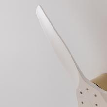 EnergySilence Aero 5400 Classic Gold&White Ventilador de techo de 40 W y 52” con mando a distancia, mando a distancia, 6 velocidades, 3 aspas, modo winter-summer y temporizador de hasta 8 horas.