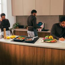 Bolero Squad I 4700 TitanicZone ShieldGlass Placa de Inducción con 4 Zonas, Potencia Total de 7400W, Touch Slider Control, 9 Niveles, TitanicZone, Zona Flex, Stop&Go, Booster, Temporizador Individualizado, Indicador de Calor Residual y Bloqueo de Seguridad para Niños