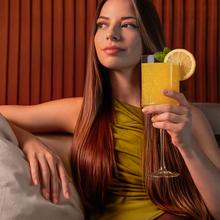 Gelatec EasyMove Heladera de mano con 5 programas. Mezcla vertical para textura cremosa y manejo intuitivo. Helados, sorbetes y bebidas heladas en 3 pasos.