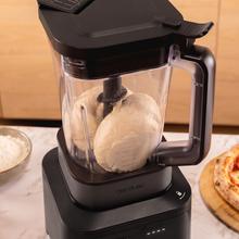 Food Processor Paprika 2000 Touch. Procesador multifunción con bol de 2.1L y vaso portátil de conexión directa. Mezcla, amasa, corta, ralla, machaca y tritura hielo con control digital programable. Versatilidad y precisión en un diseño compacto y elegante.